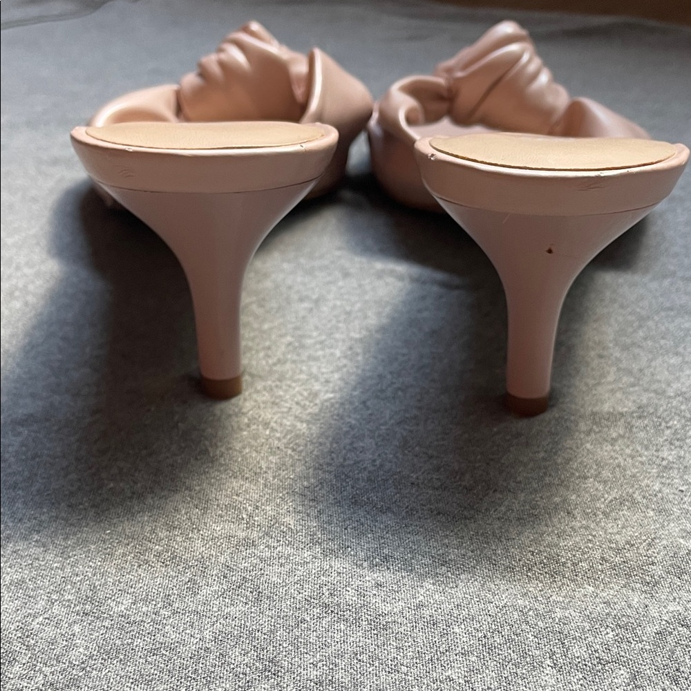 Elegant Blush Knotted Heels - Picture 3 of 5